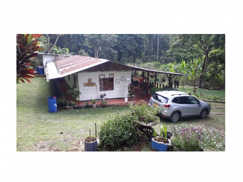 Casa Campestre en Venta entre Melgar e Icononzo, Tolima-Colombia