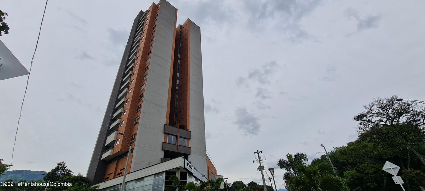 Apartamento en  Carlos E Restrepo COD: 22-727