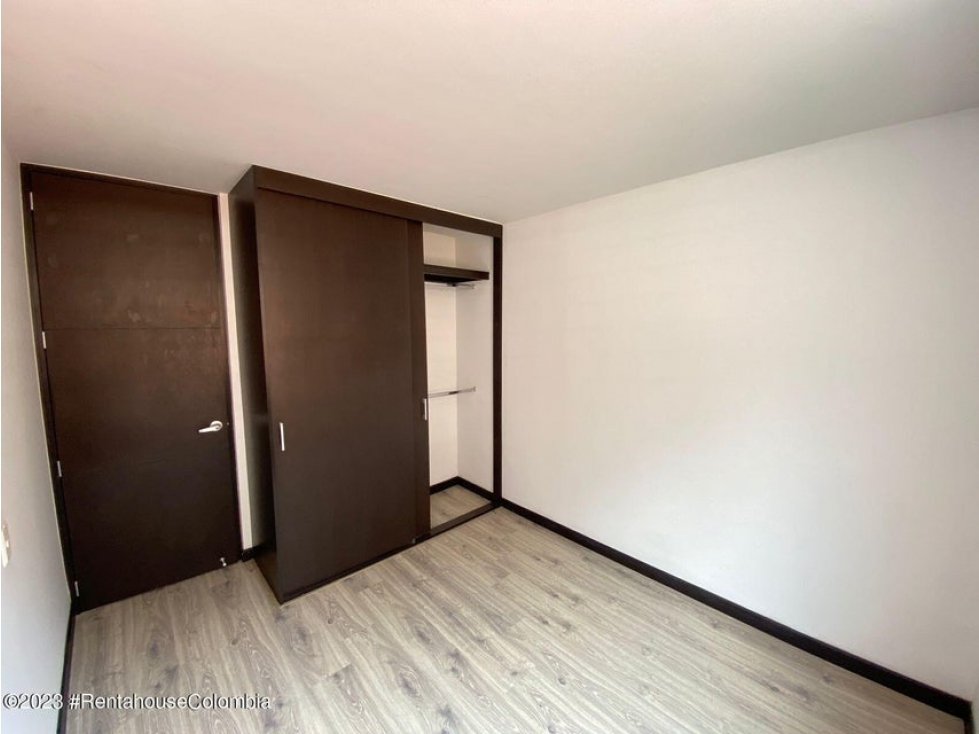 Apartamento en  Centro y El Trebol RAH CO: 23-2199