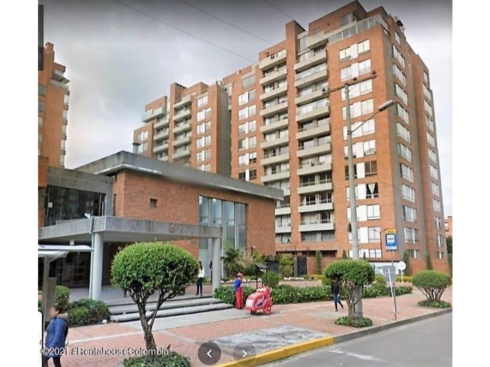 Apartamento en  Colina Campestre RAH CO: 24-235