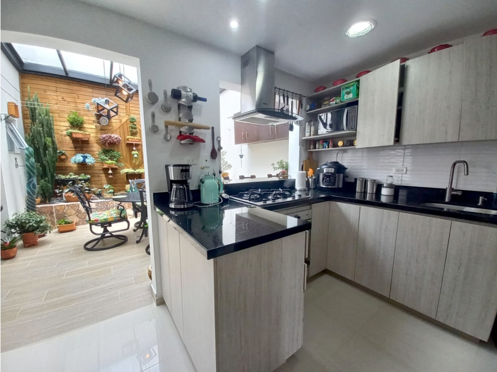 VENTA CASA EL RETIRO UNIFAMILIAR BUEN PRECIO