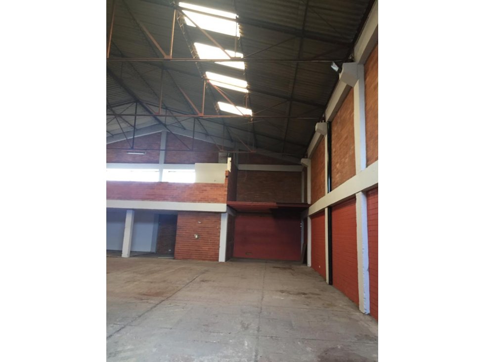 BODEGA EN VENTA FUNZA 476 M2- 75 kva