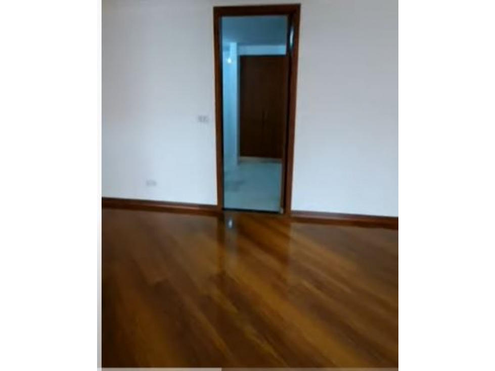 SE ARRIENDA APARTAMENTO EN SANTA BARBARA. P