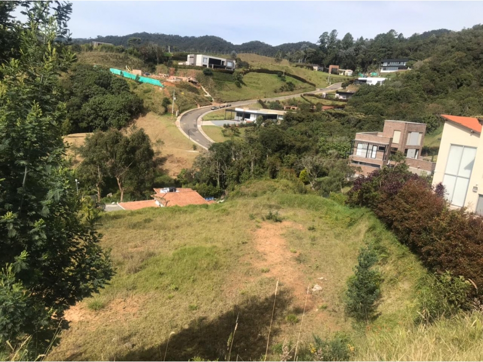 Venta de lotes desde 1400  m2  en Alto Las Palmas Envigado