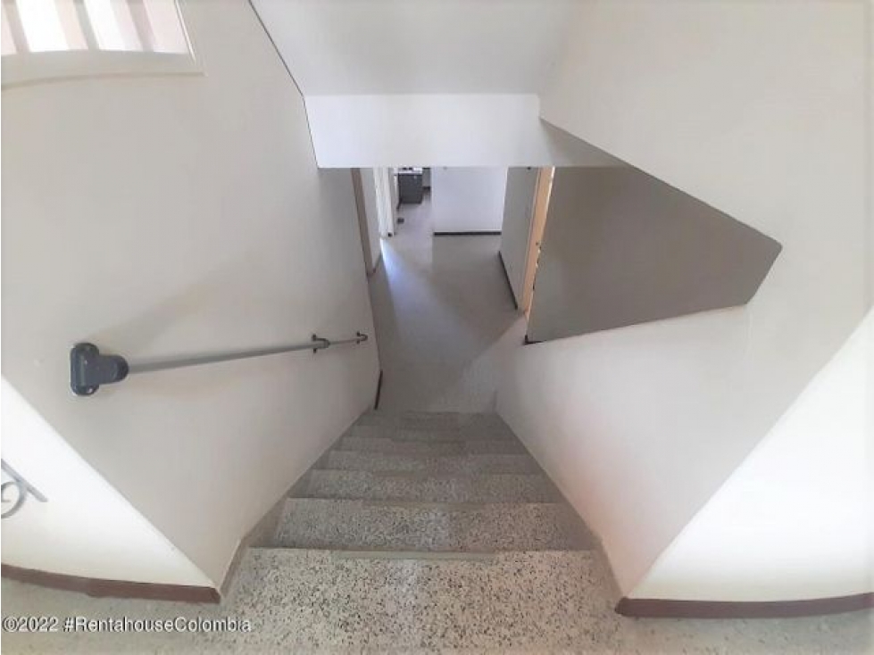 Apartamento en venta en Altos de Miraflores, Cali 22-2121 C.O