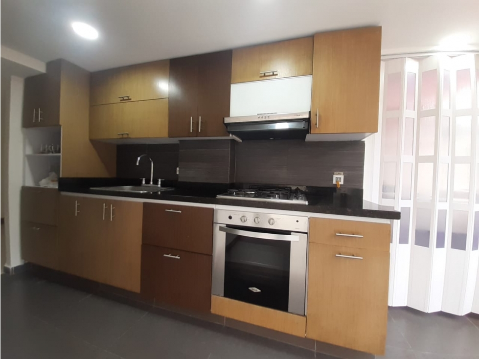 APARTAMENTO EN VENTA POBLADO - PATIO BONITO P1