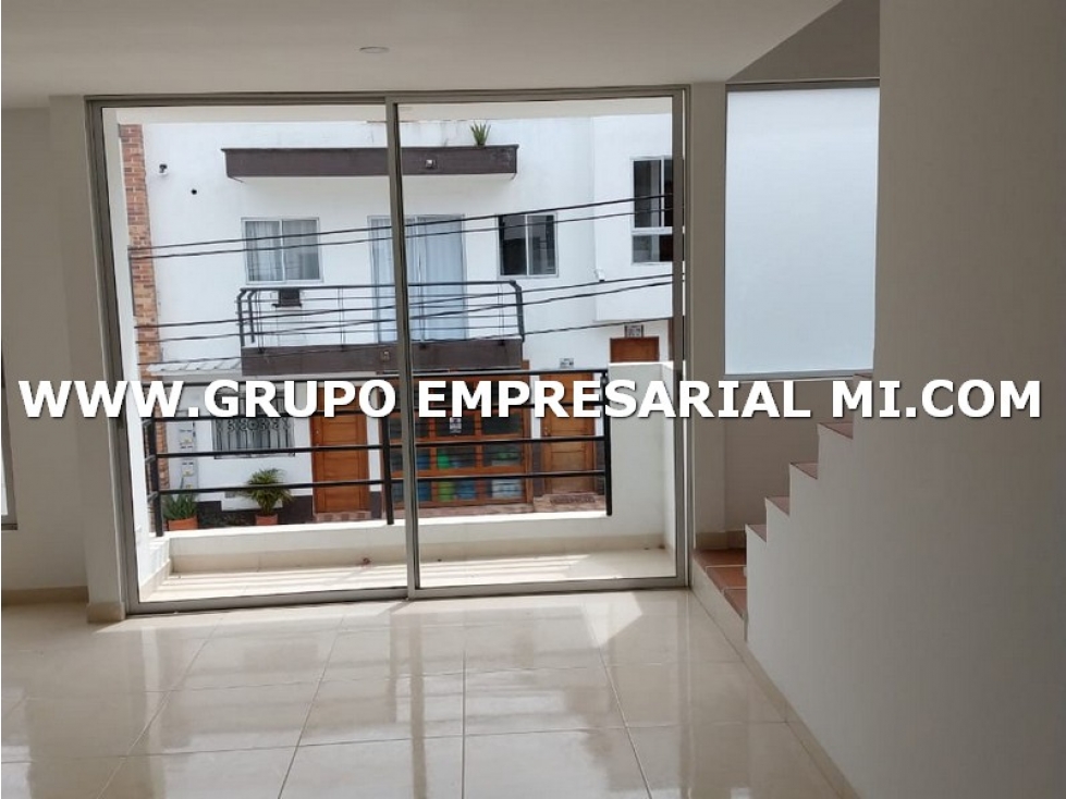 APARTAMENTO DUPLEX EN VENTA - SECTOR CARMEN DE VIBORAL COD: 27196