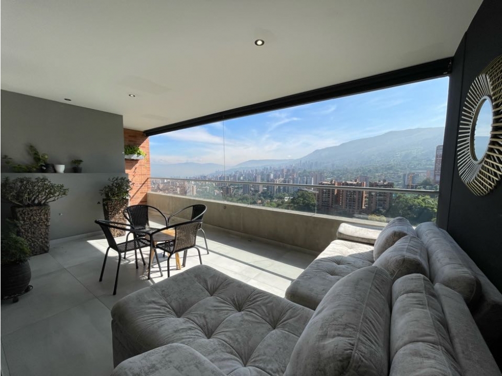 Apartamento moderno Envigado piso alto sin poniente