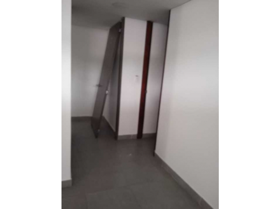 ARRIENDO LOCAL COMERCIAL U OFICINA  SECTOR LA CASTELLANA