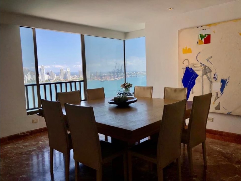 Bocagrande frente a la bahía vendo apartamento duplex