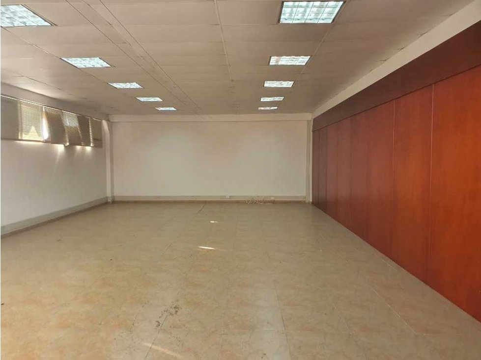 Bodega 5.000 m², Tocancipa 800 kva Energia, doble altura.