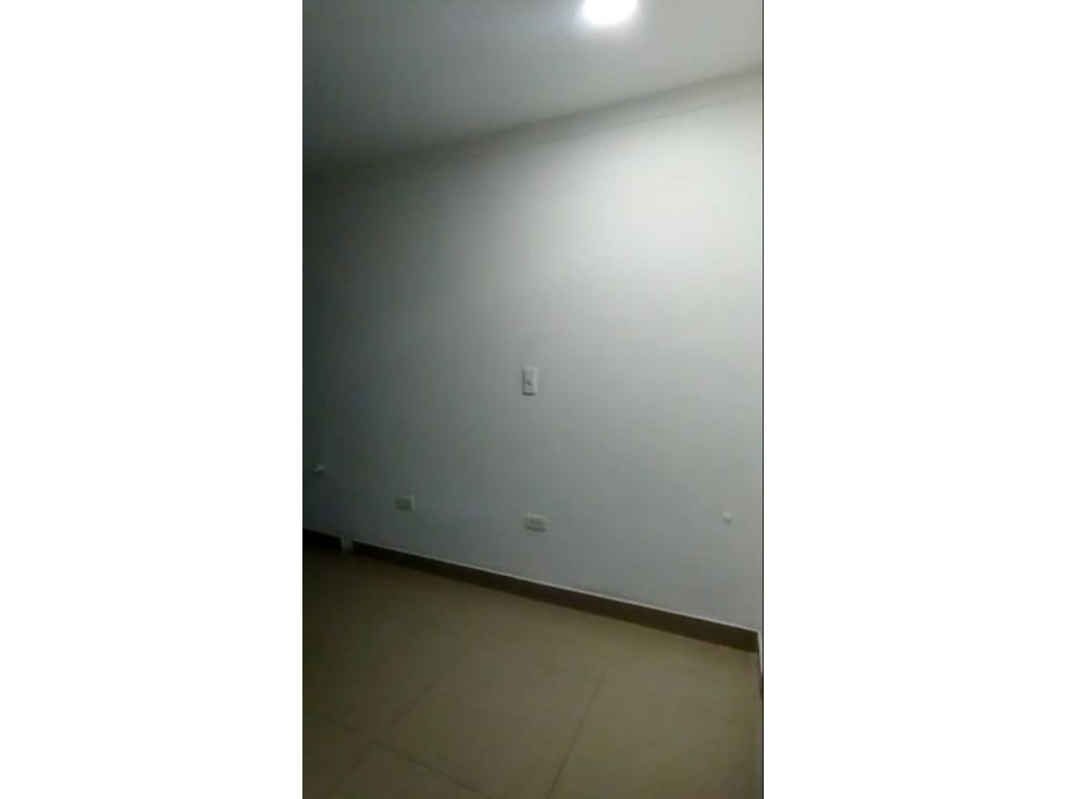 Casa comercial en venta sector Niquia