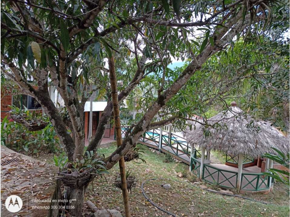 Finquita con piscina Económica 2km San Joaquín