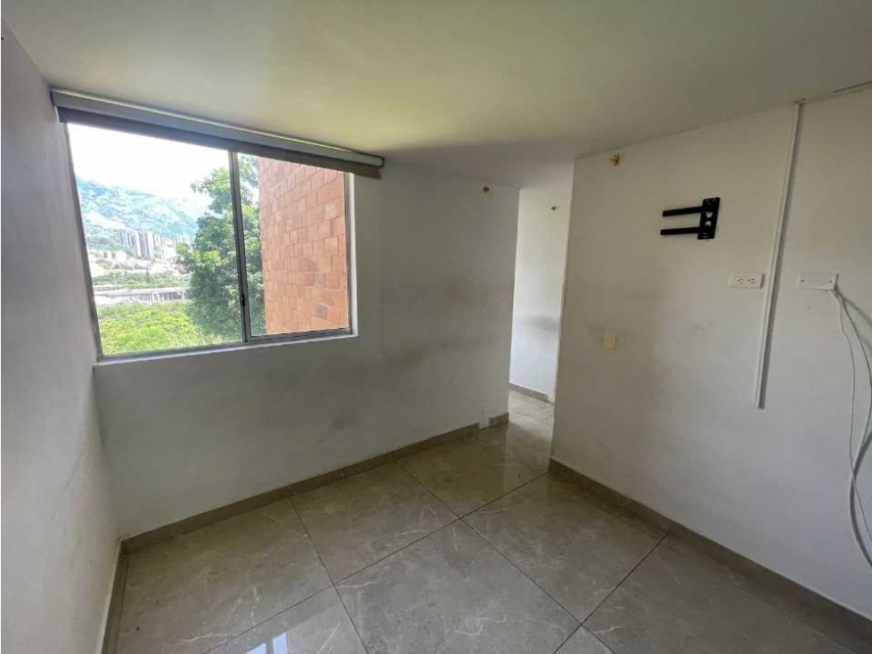 SE VENDE APARTAMENTO EN SECTOR MADERA BELLO