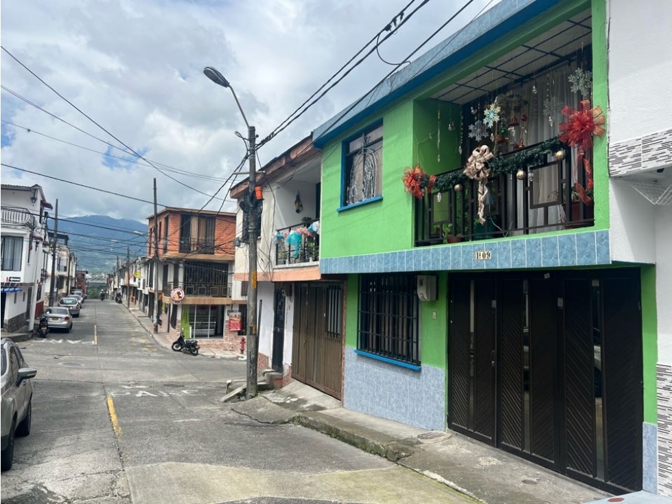 Se vende Casa Barrio Alfonso Lopez Pereira