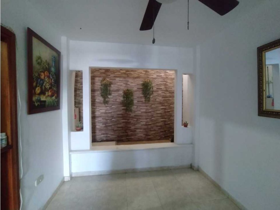 Se vende casa en barrio 13 de junio