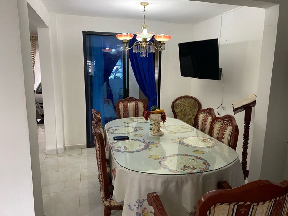 SE VENDE CASA PEREIRA, CENTRO