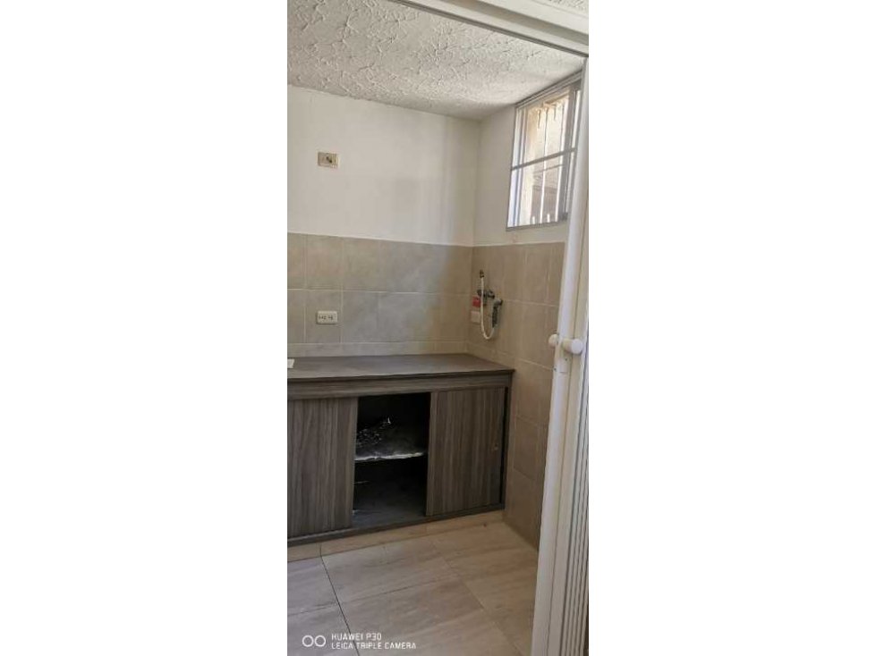 Vendo apartamento  sur de cali barrio Primero de mayo unidad cerrada