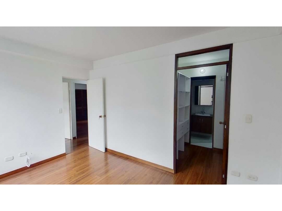 VENDO APTO PISO1 EN UNIDAD, UBICADO EN CALASANZ -MEDELLIN. PARTE MEDIA