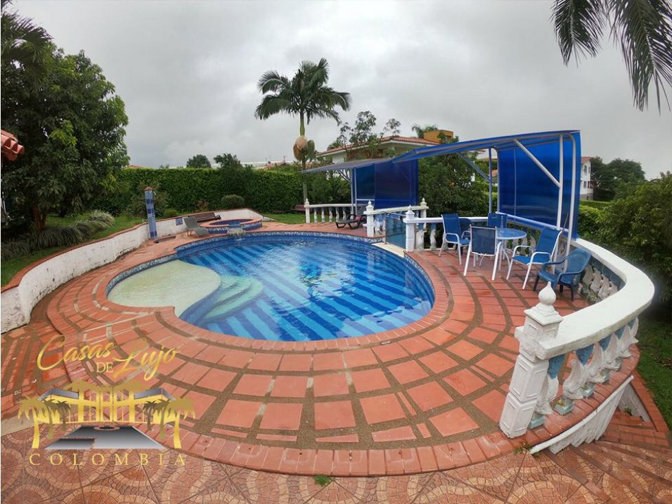 Vendo casa campestre de lujo en Cerritos Pereira