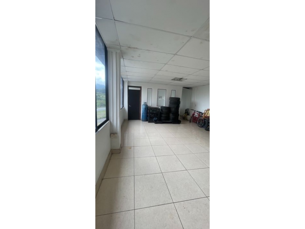 VENDO LOTE COMERCIAL EN LA AVENIDA 30 DE AGOSTO PEREIRA