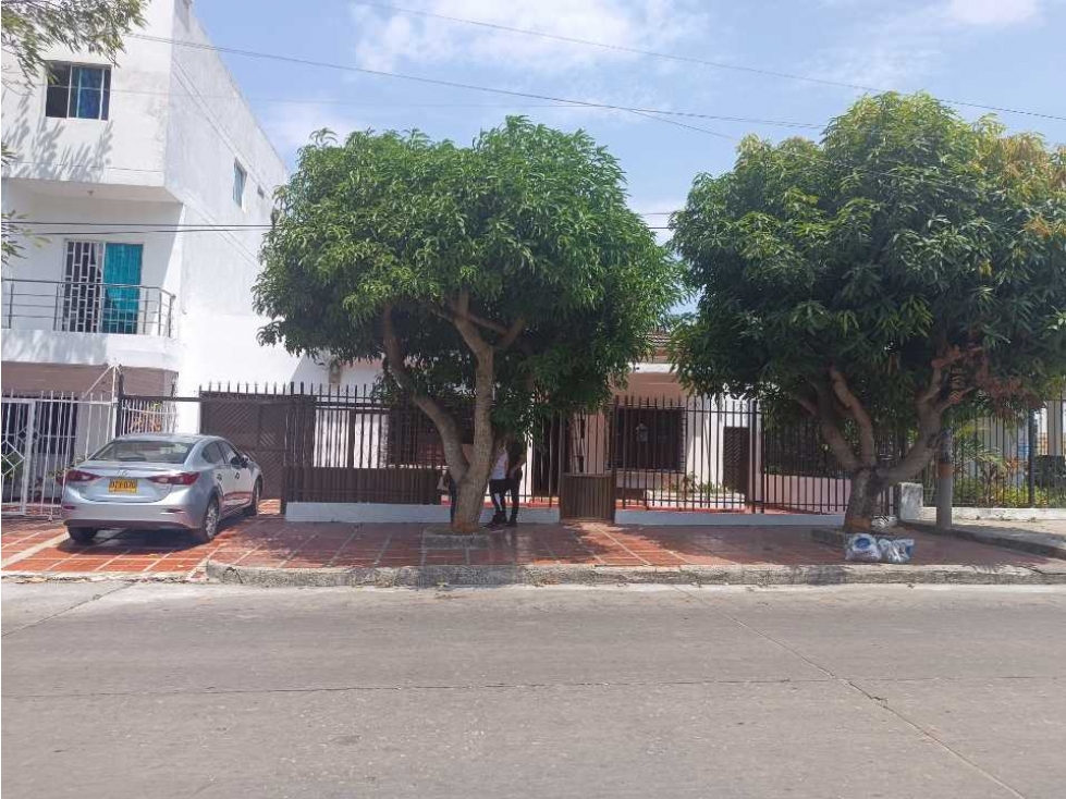 VENDO O ARRIENDO CASA GRANDE BARRIO RECREO